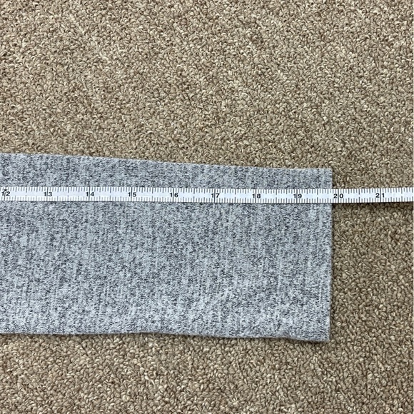 Gap Factory: Women’s Heather Gray Lightweight Scoop Neck Sweater, Size M - Picture 5 of 9